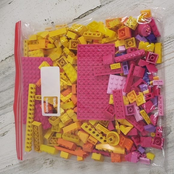 Lego mixed size orange pink purple yellow bricks bag 1 pound - Picture 2 of 3